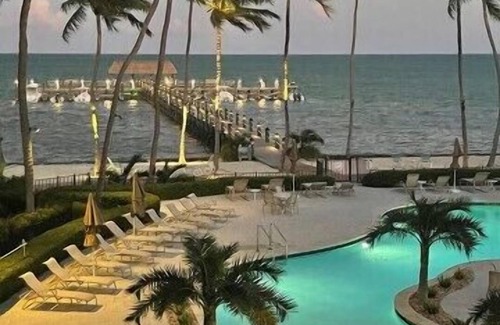 Islamorada Condo | This condo is located in one of Islamorada's most prestigious condo complexes.