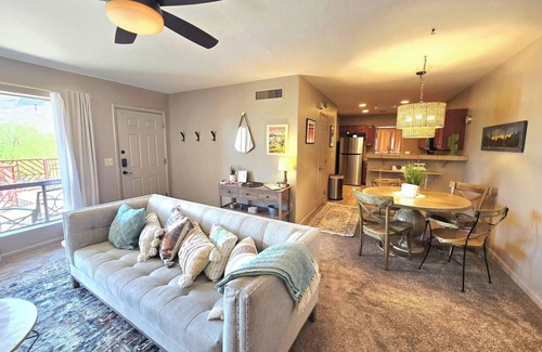 Skyline Bel Air Estates Condo | This condominium is a 2 bedroom(s), 1 bathrooms, located in Tucson, AZ.
