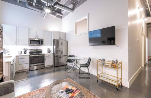 Downtown Condo | This condominium is a 1 bedroom(s), 1 bathrooms, located in Lexington, KY.