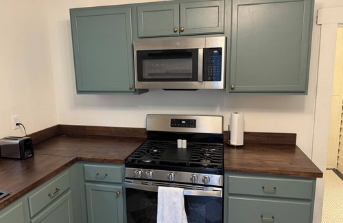North Central Columbia Cottage | This Cottage is walking distance to downtown and local restaurants