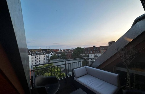 Altlindenau Apartment | This cozy duplex apartment offers everything you need for a comfortable stay.