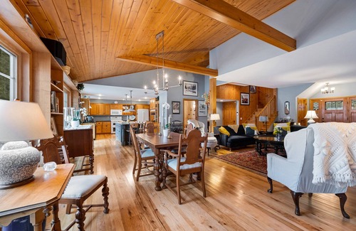 Sturgeon Bay House | This family retreat offers the best of both worlds!