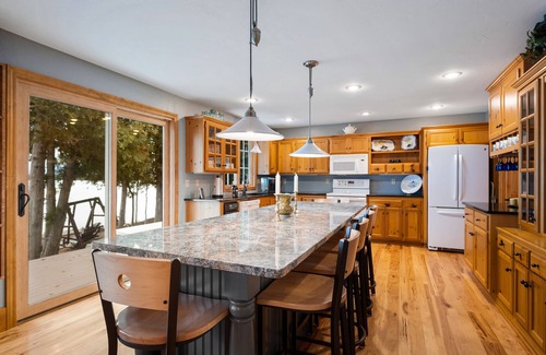 Sturgeon Bay House | This family retreat offers the best of both worlds!