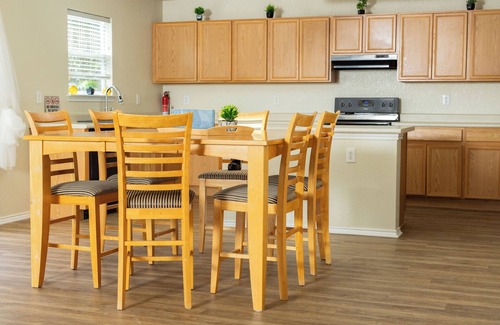 West San Antonio House | This home is minutes away from:nSEA WORLDnFIESTA TEXASnRIVERWALKn4 JOINT BASES +