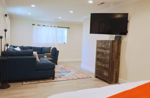 High Point House | This house is a 1 bedroom(s), 1 bathrooms, located in High Point, NC.