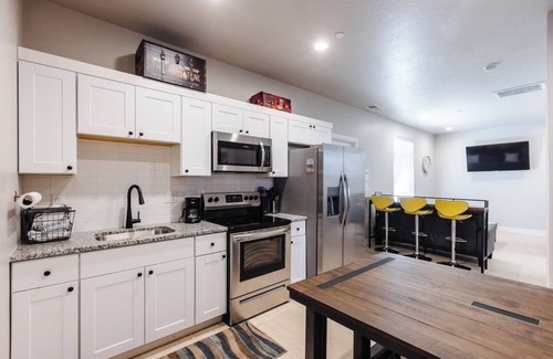 Hurricane House | This house is a 11 bedroom(s), 8 bathrooms, located in Hurricane, UT.
