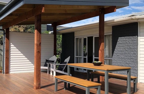 Hokitika House | This house is a 3 bedroom(s), 1 bathrooms, located in Hokitika, West Coast.