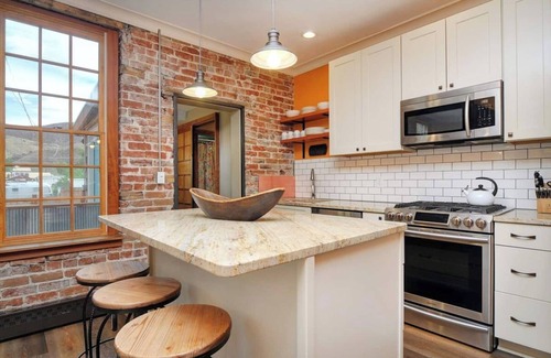 Salida House | This house is a 3 bedroom(s), 2 bathrooms, located in Salida, CO.