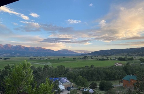 Salida House | This house is a 3 bedroom(s), 2.5 bathrooms, located in Salida, CO.