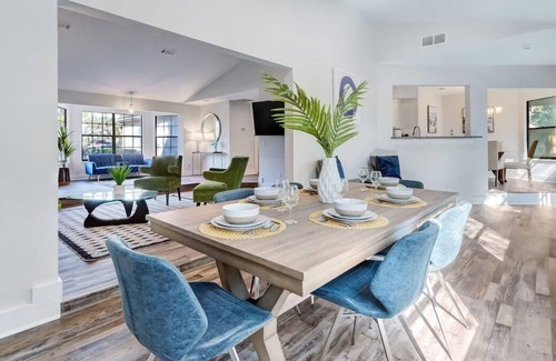 Jacksonville House | This house is a 3 bedroom(s), 2 bathrooms, located in Jacksonville, FL.