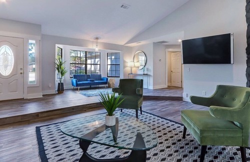 Jacksonville House | This house is a 3 bedroom(s), 2 bathrooms, located in Jacksonville, FL.