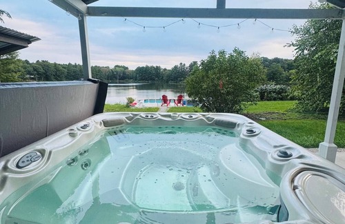 Traverse City House | This house is a 3 bedroom(s), 2 bathrooms, located in Traverse City, MI.
