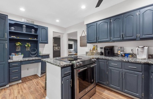 Belleville House | This house is a 4 bedroom(s), 3 bathrooms, located in Belleville, IL.