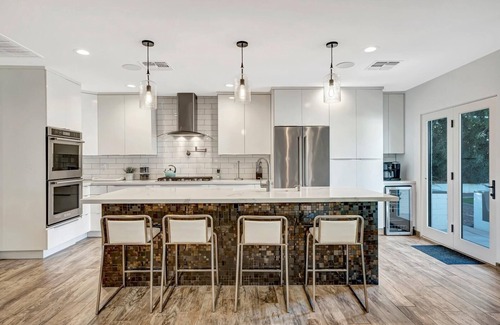 University Estates House | This house is a 4 bedroom(s), 4 bathrooms, located in Tempe, AZ.
