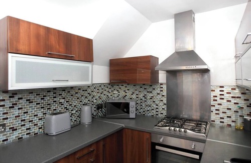 Peterborough House | This house is a 5 bedroom(s), 2.5 bathrooms, located in Peterborough, England.