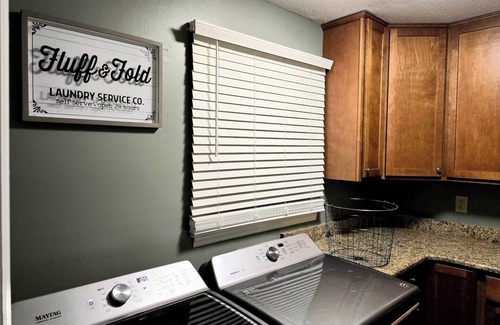 McLeansville House | This house is a 6 bedroom(s), 4 bathrooms, located in McLeansville, NC.