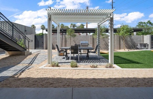 Roosevelt House | This house is a 8 bedroom(s), 8 bathrooms, located in Phoenix, AZ.