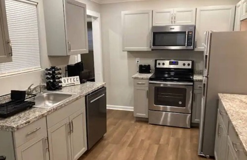 Little Rock House | This is 3 bedroom to full bath singl family home.