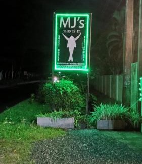 Negombo House | This Is It Airport Hotel and Restaurant