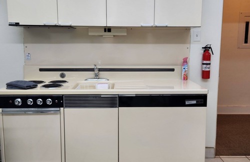 Jamestown Apartment | This is the cozy rooftop cottage