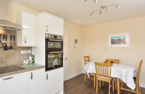 Comrie Cottage | This lovely detached cottage is conveniently set all on one level.