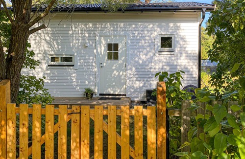 Tofta House | This modern and compact vacation home welcomes you in Gotland's Tofta.