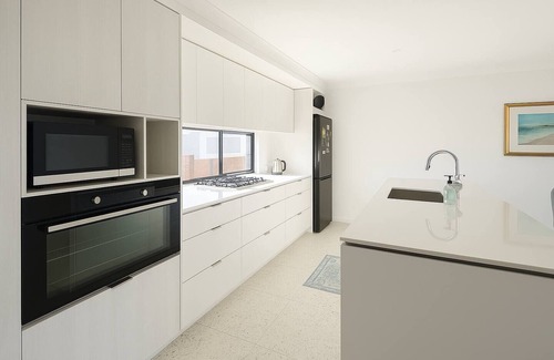 Glendalough House | This modern and well-appointed home offers a comfortable stay in a quiet residential pocket, perfectly located just minutes from the city and Perth’s stunning beaches