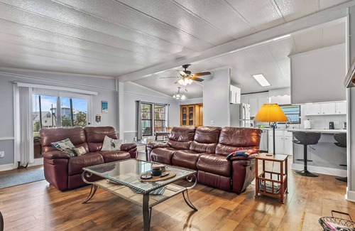 Crawfordville House | This popular 3 BR/2 BA home sits on a canal in the gated community of Paradise Village