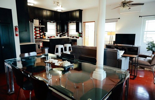 Bailey's Bay Apartment | This spacious 2br home offers a comfortable retreat