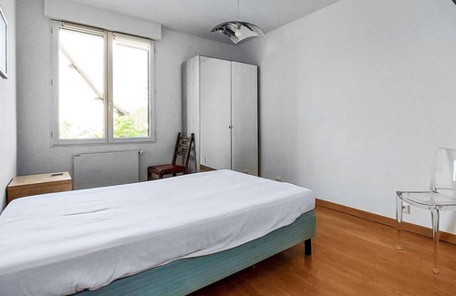 Gif-sur-Yvette House | This spacious and family-friendly vacation home welcomes you in an ideal location in the middle of t