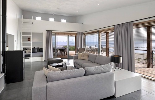 Ouddorp Cabin | This spacious beach villa near the Grevelingenmeer has everything for an unforgettable holiday.