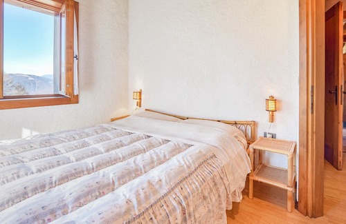 Fonzaso House | This splendid mountain house in Fonzaso, surrounded by woods and meadows, is the ideal solution for