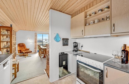 Fjand Badeby House | This thatched cottage is situated on a beautiful nature plot in Fjand.