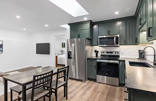 Galice House | This tranquil Rogue getaway near the famed Rogue River offers a chance to relax.