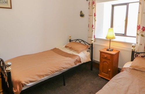 North Bitchburn Cottage | THISTLE CLOSE, pet friendly, character holiday cottage in Staindrop