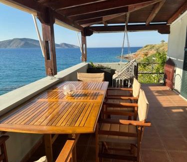 Pefki House | Tholos Alexandra's Beachfront House