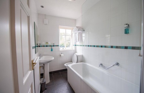 Llanelli Hotel | Thomas Arms