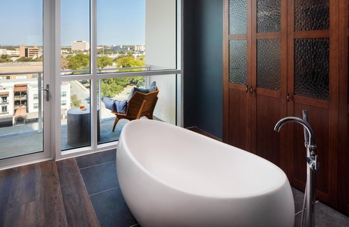 Downtown San Antonio Hotel | Thompson San Antonio - Riverwalk, by Hyatt
