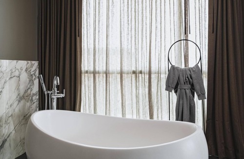 Downtown San Antonio Hotel | Thompson San Antonio - Riverwalk, by Hyatt