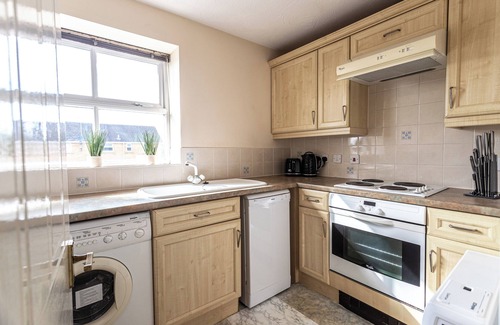 Swindon Apartment | Thorley Court, Swindon Cosy apartment up to 4 people