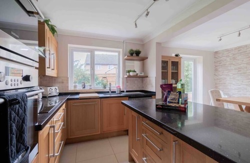 Witney House | Thorn House a beautiful large house in Witney