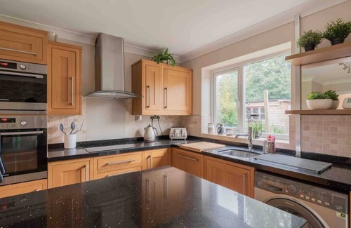 Witney House | Thorn House a beautiful large house in Witney