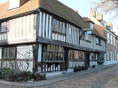 Iden House | Thornsdale Oast House