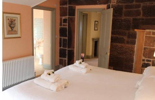 Wirral House | Thornton Manor - Holiday Cottages and Apartments
