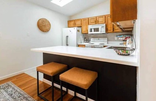 Bloomington House | Thornton Place-Fenced Yard-Great Neighborhood-Close to IU