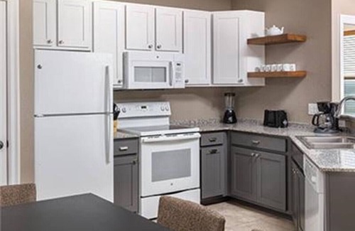 Marble Falls Apartment | Thoughtful 1BD condo w/resort amenities on banks of Lake Marble Falls