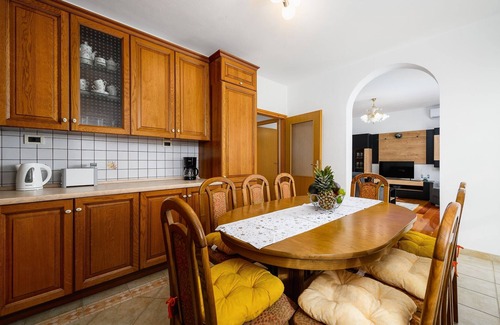 Paradiz Apartment | Three bedroom apartment with balcony Labin (A-23022-a)