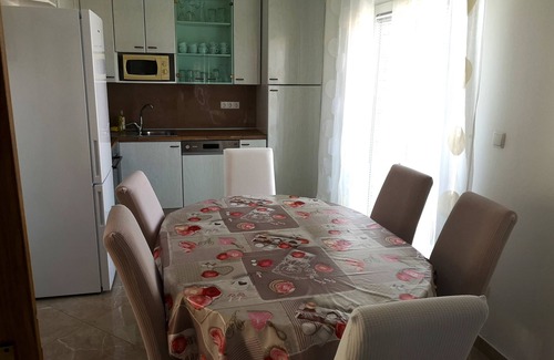 Lopar Apartment | Three bedroom apartment with balcony Lopar, Rab (A-18896-a)