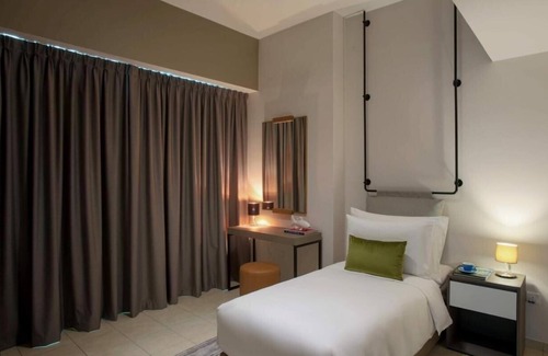 Dubai Marina Hotel | Three Bedroom Apartment In Marina By E R