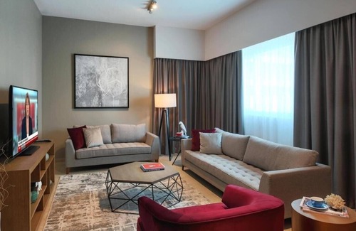 Dubai Marina Hotel | Three Bedroom Apartment In Marina By E R